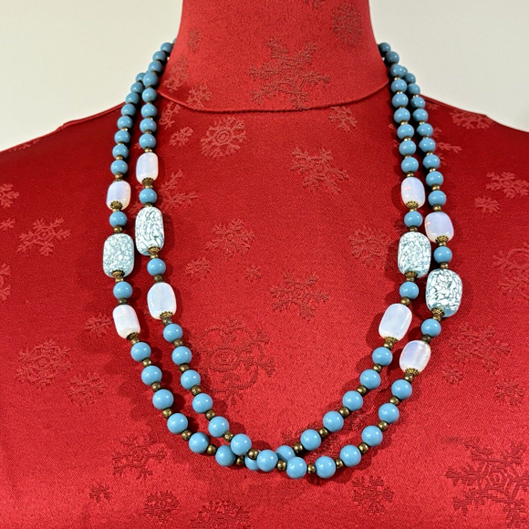 Single Strand Blue White & Gold Beaded Necklace Vintage Art Glass Opalescent - Picture 2 of 10